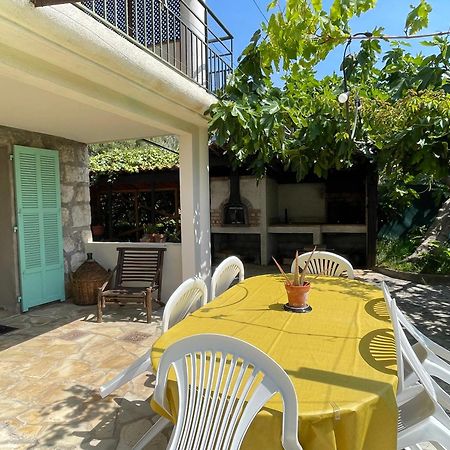 Bas De Villa Avec Acces Piscine Pres De Nice Cannes Monaco Carros Dış mekan fotoğraf