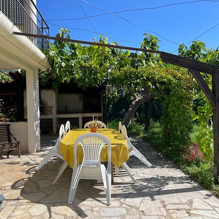 Bas De Villa Avec Acces Piscine Pres De Nice Cannes Monaco Carros Dış mekan fotoğraf