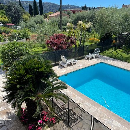 Bas De Villa Avec Acces Piscine Pres De Nice Cannes Monaco Carros Dış mekan fotoğraf